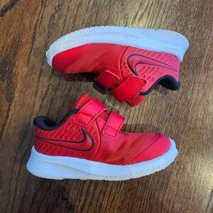 Nike Star Runner Sneakers
